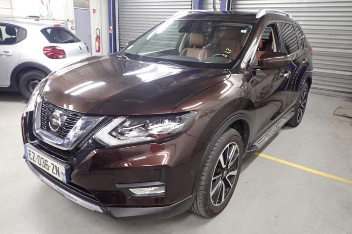 nissan x-trail 2018 jn1jcat32u0114038