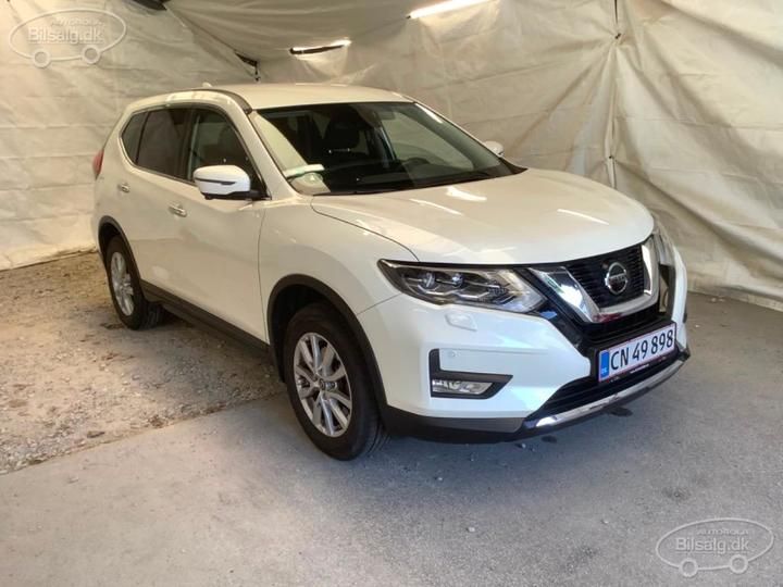 nissan x-trail suv 2019 jn1that32u0000642