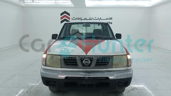 nissan 2400 2002 jn6ad23s82a720416