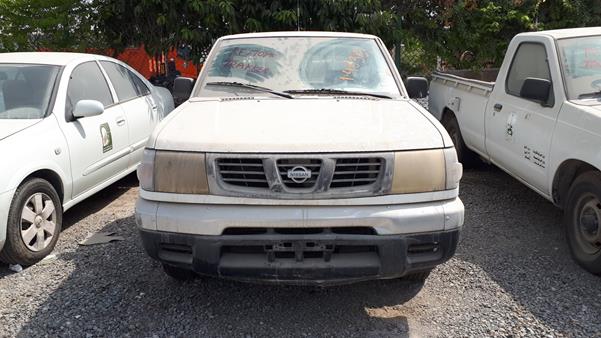 nissan 2400 2001 jn6bd22s11x026992