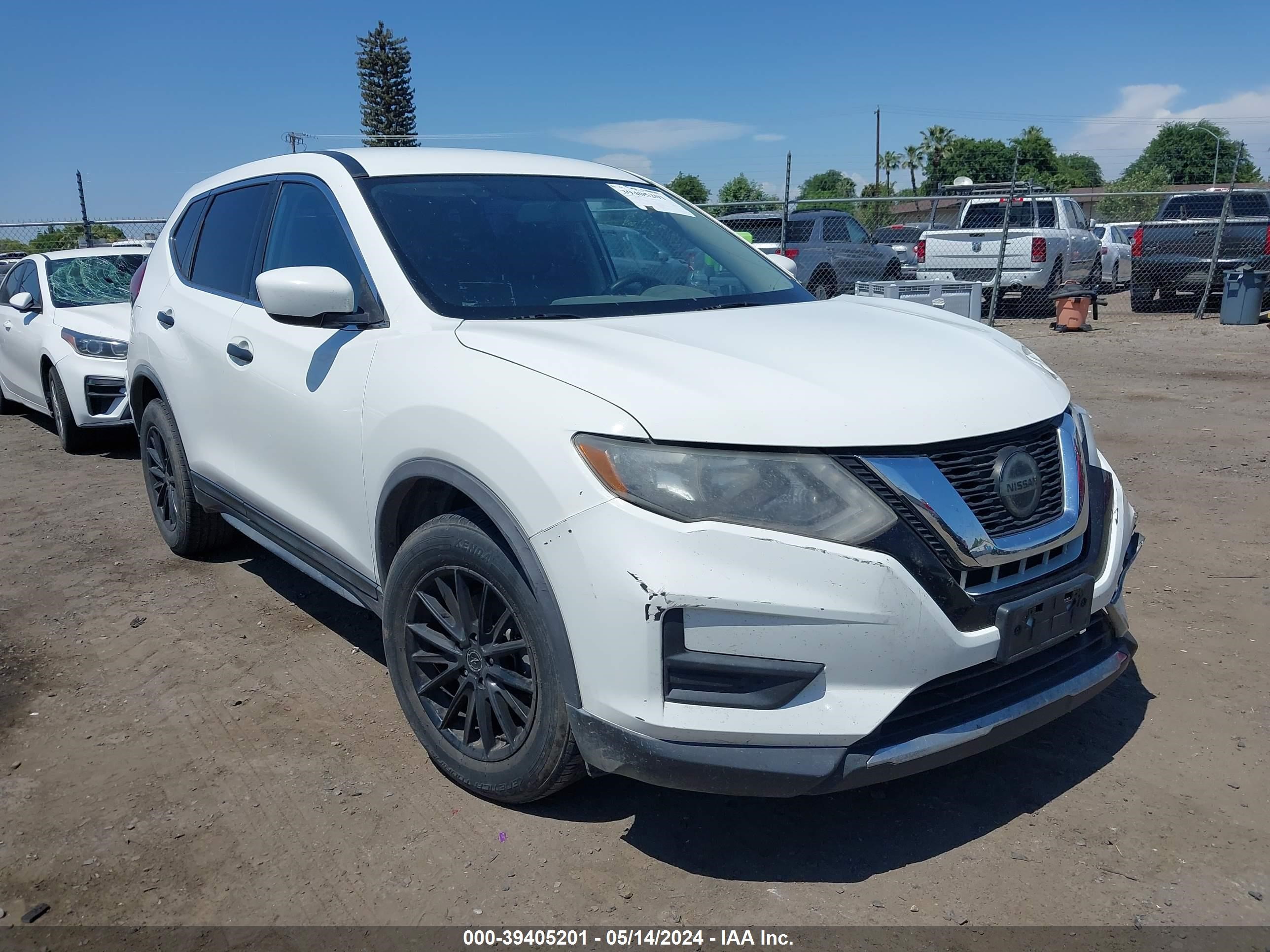 nissan rogue 2018 jn8at2mt1jw461979