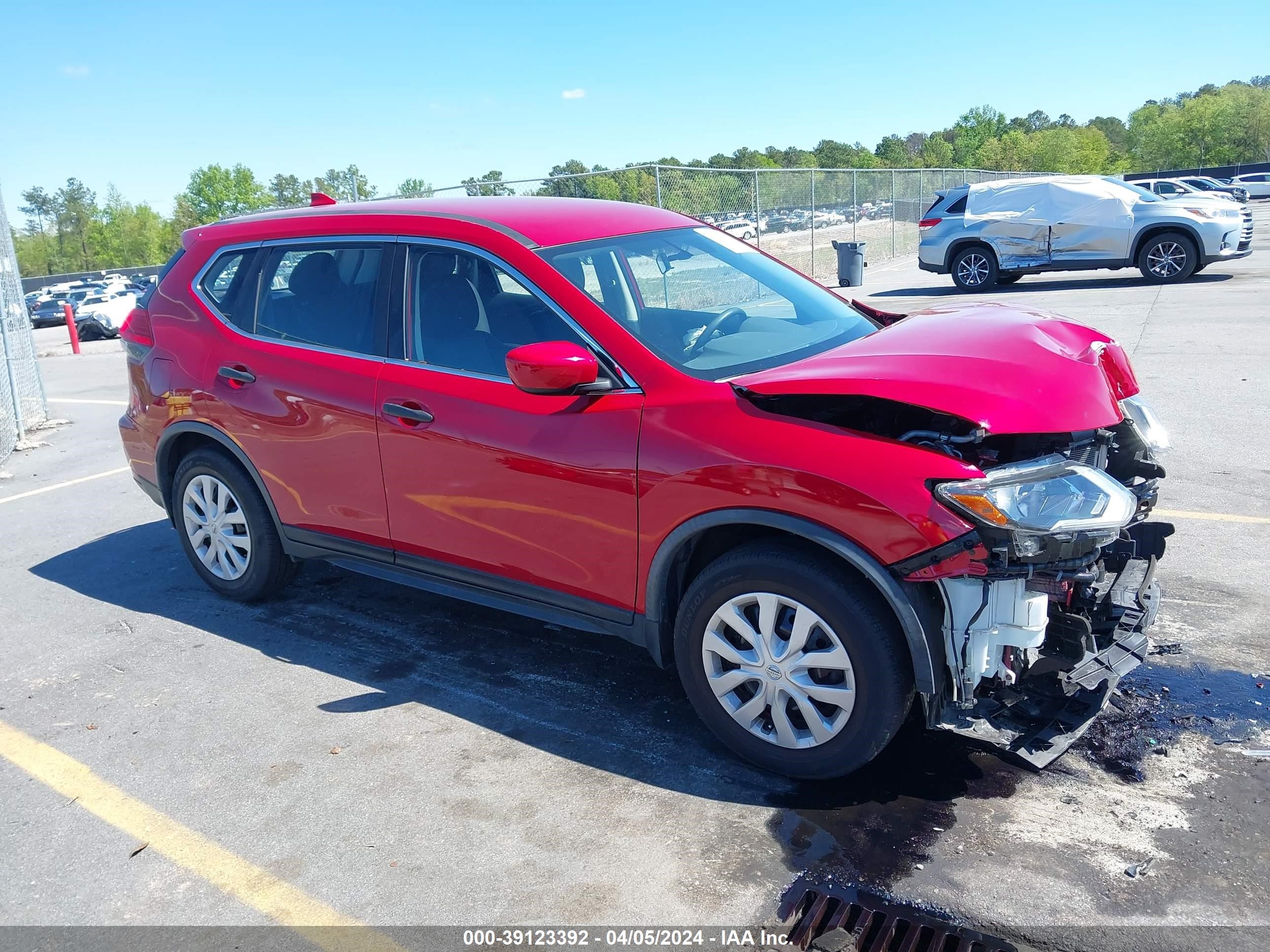 nissan rogue 2017 jn8at2mt2hw402269