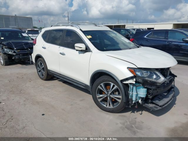 nissan rogue 2017 jn8at2mt4hw131165