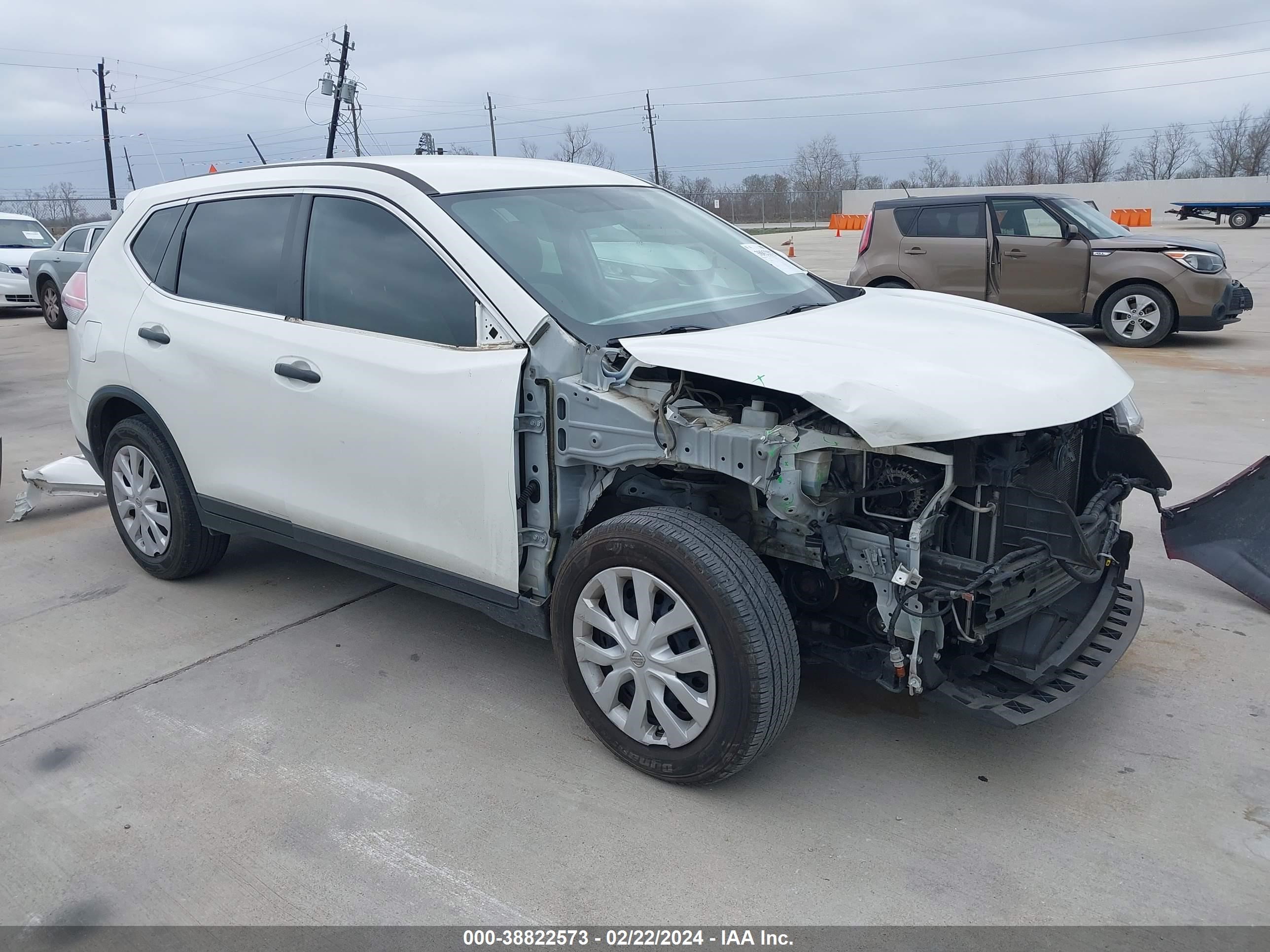 nissan rogue 2016 jn8at2mt6gw021748