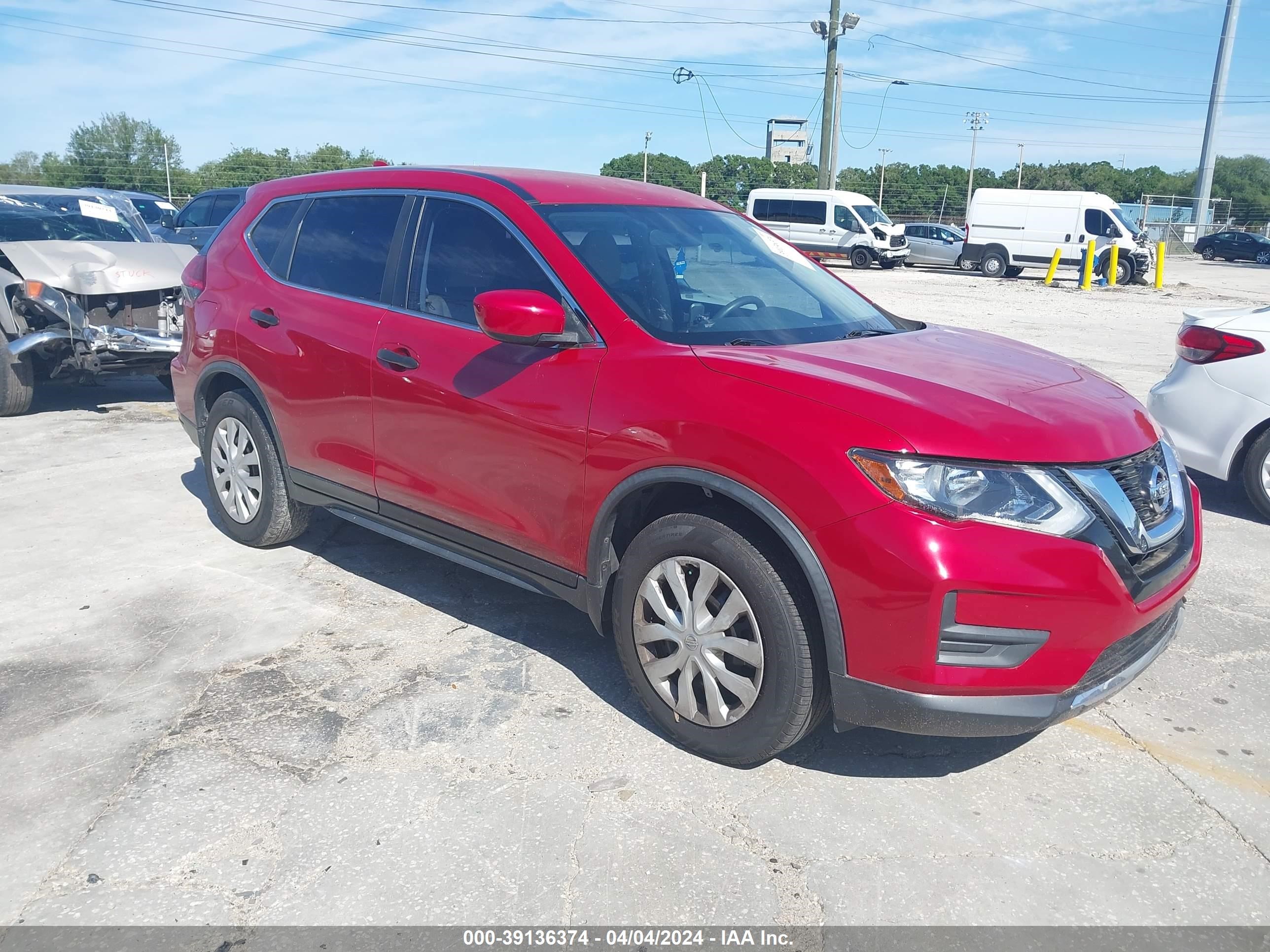 nissan rogue 2017 jn8at2mt7hw393570