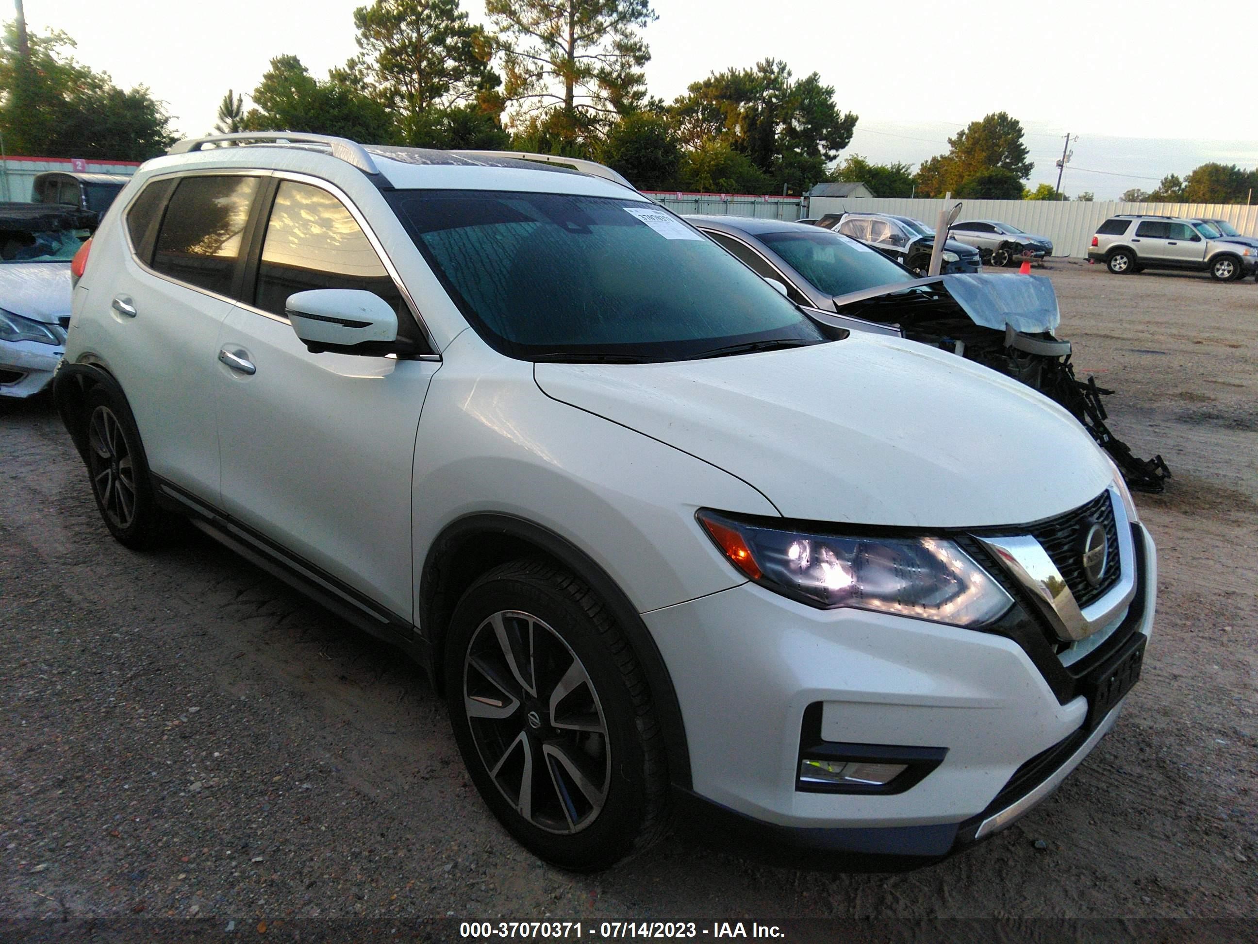 nissan rogue 2018 jn8at2mt7jw469746