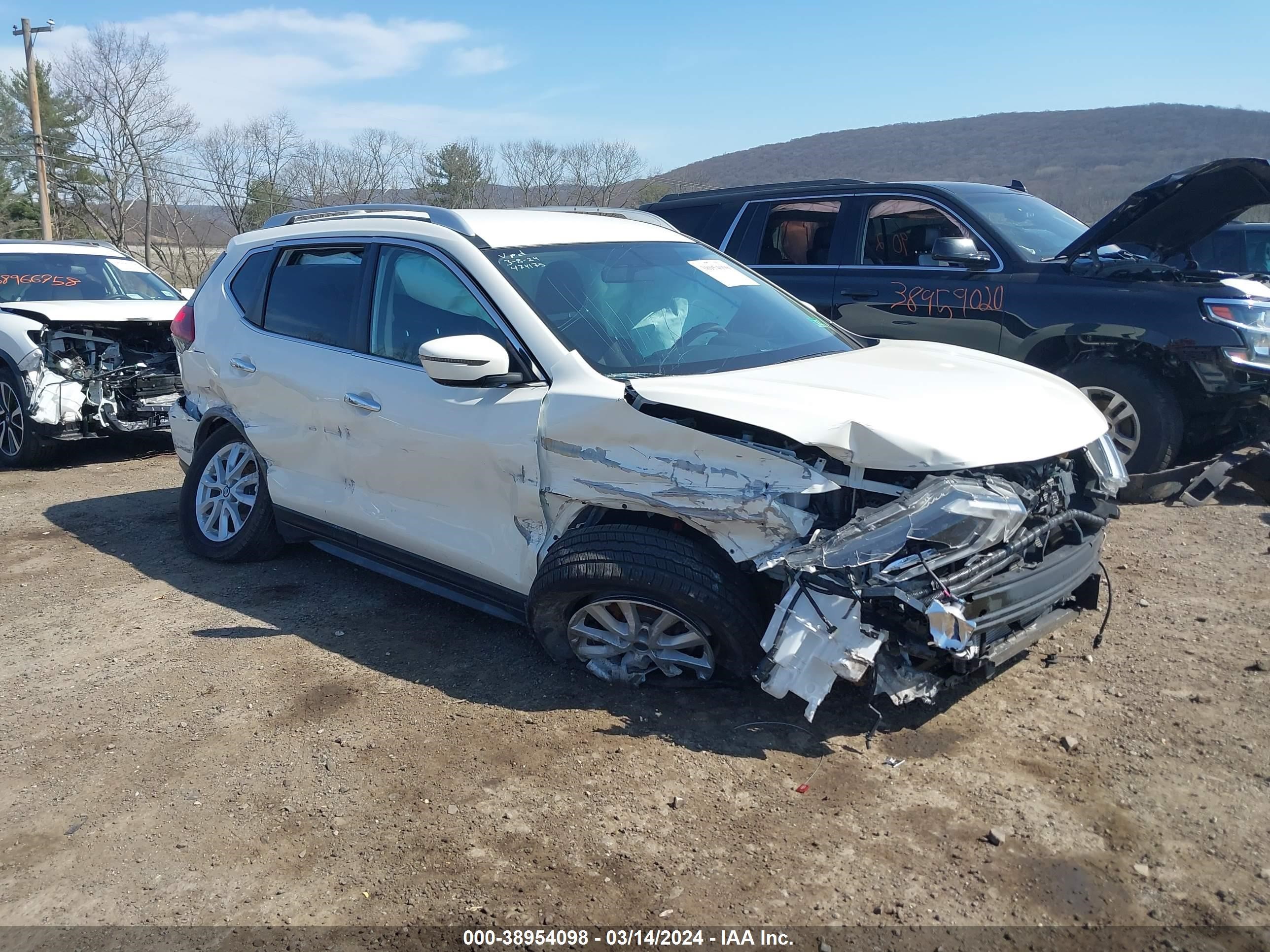 nissan rogue 2018 jn8at2mv2jw327385