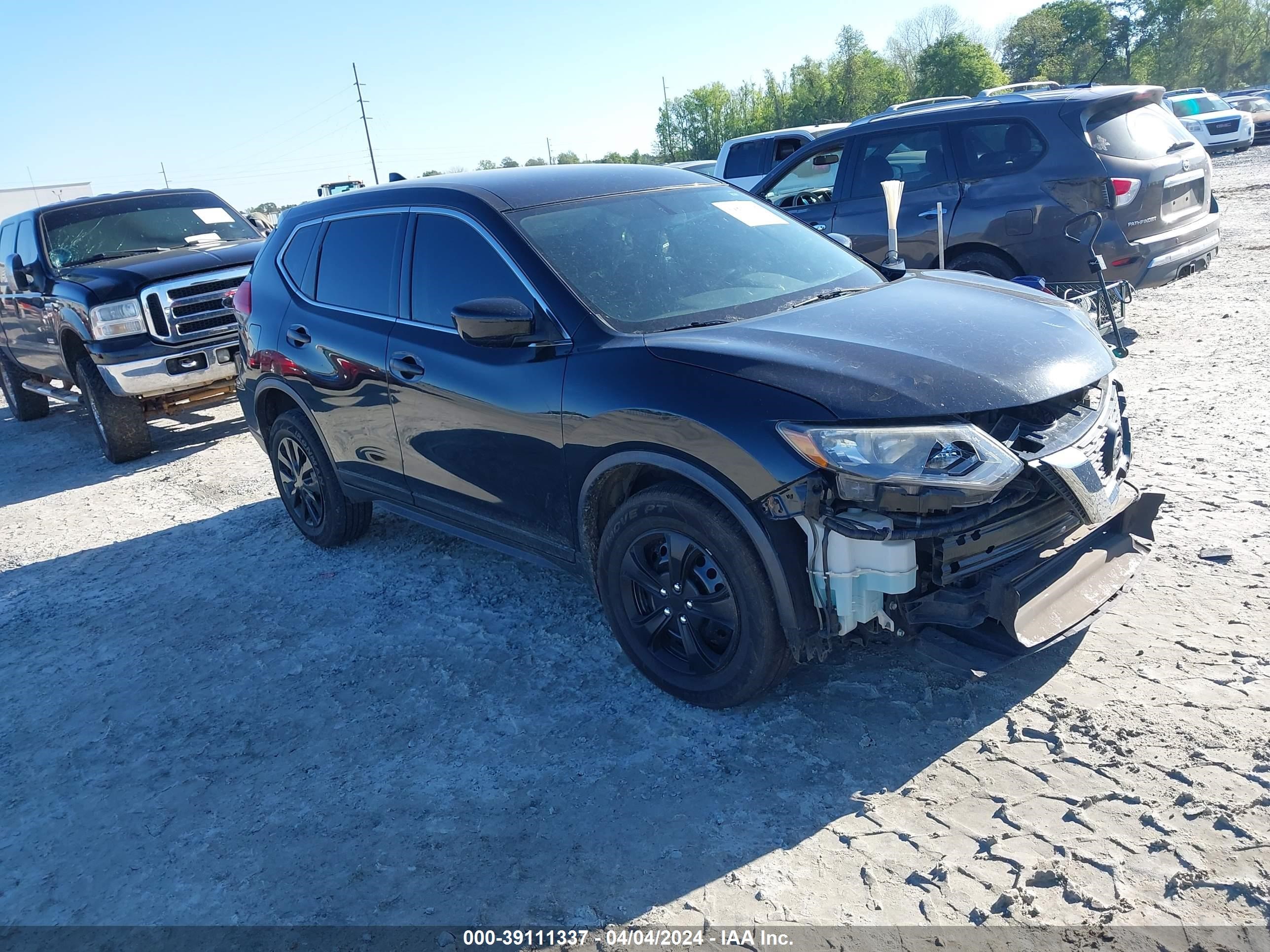 nissan rogue 2017 jn8at2mv3hw020320