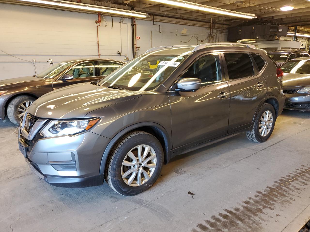 nissan rogue 2018 jn8at2mv4jw303850