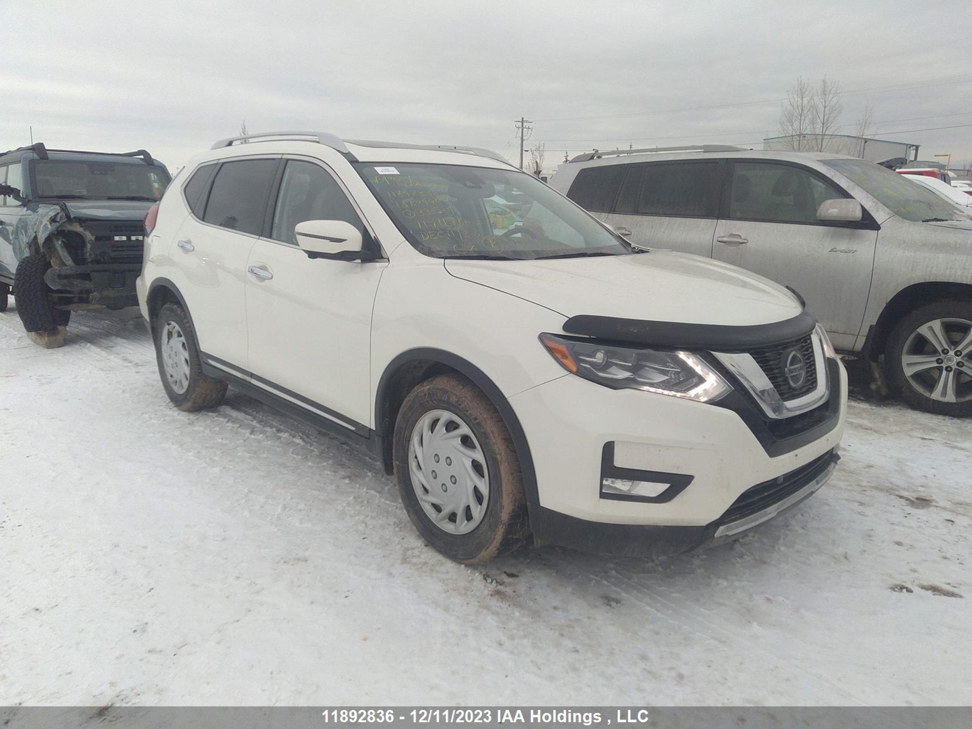 nissan rogue 2018 jn8at2mv5jw330524