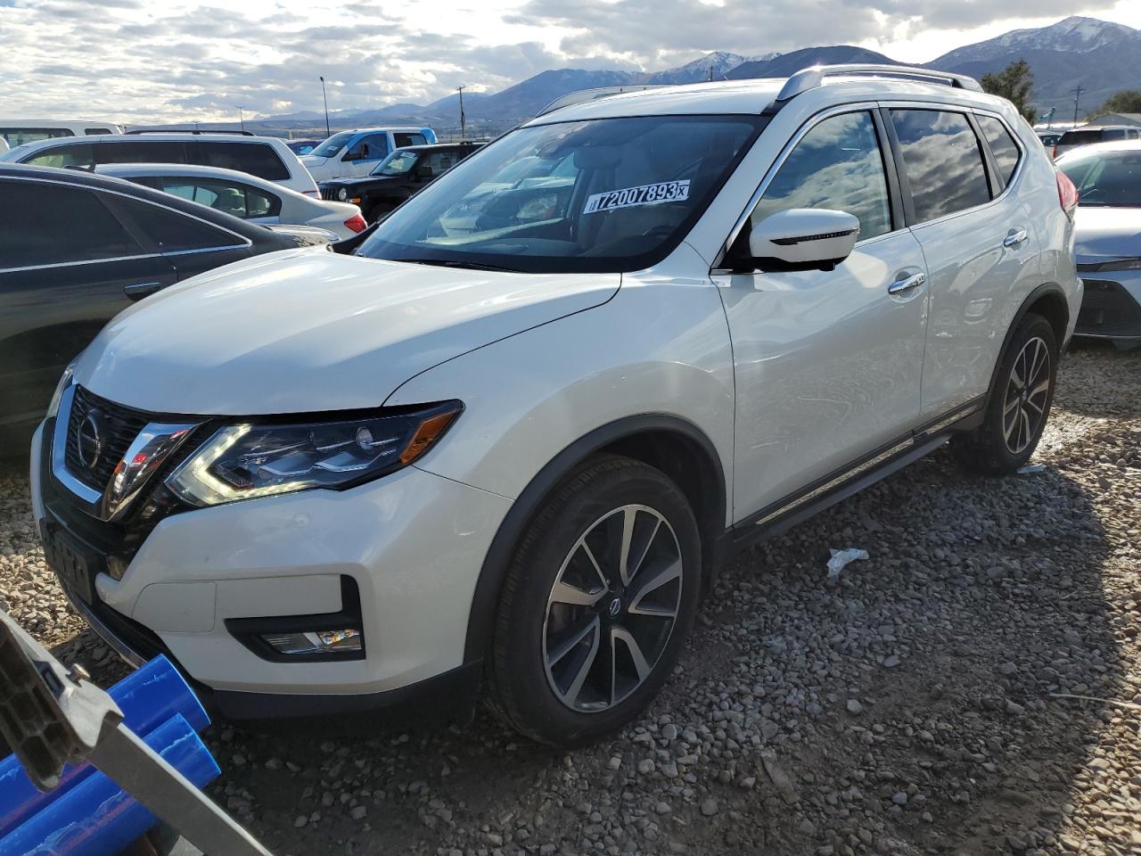 nissan rogue 2018 jn8at2mv6jw325106