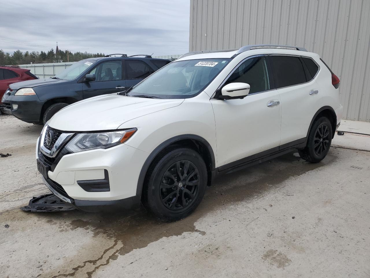 nissan rogue 2018 jn8at2mv9jw304203