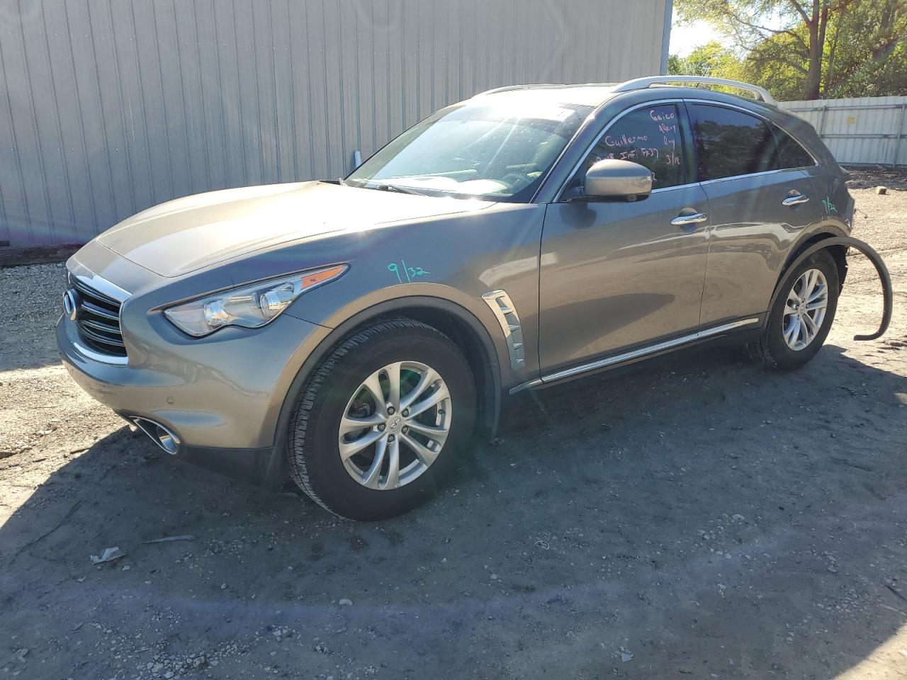 infiniti  2013 jn8cs1mu3dm141125