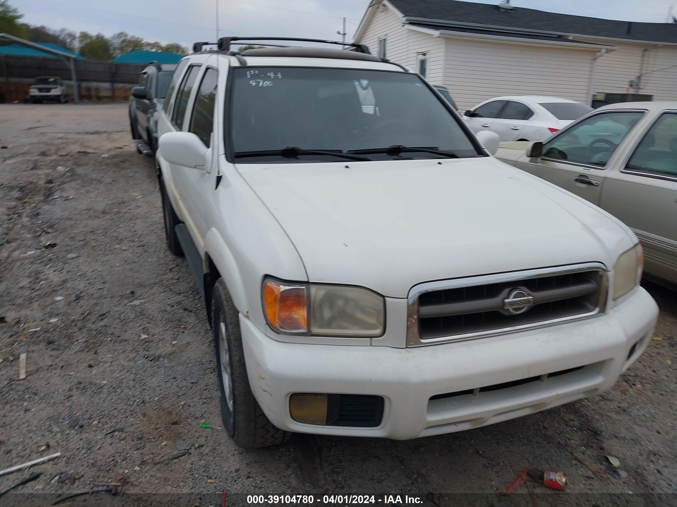 nissan pathfinder 2001 jn8dr07yx1w520387