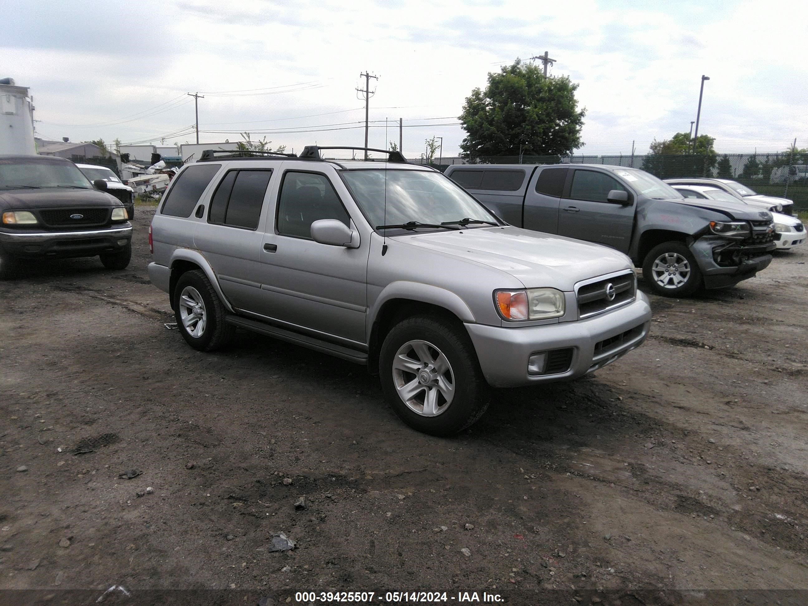 nissan pathfinder 2002 jn8dr09y32w740324