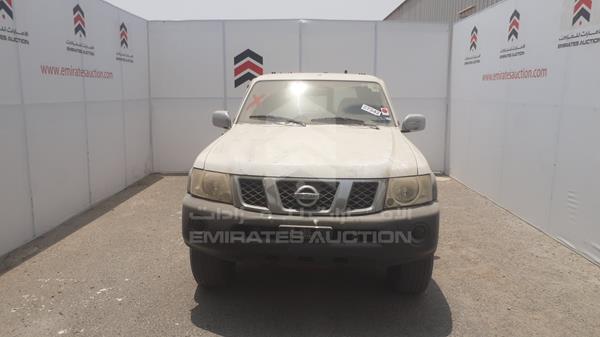 nissan patrol 2010 jn8fy15y3ax581353