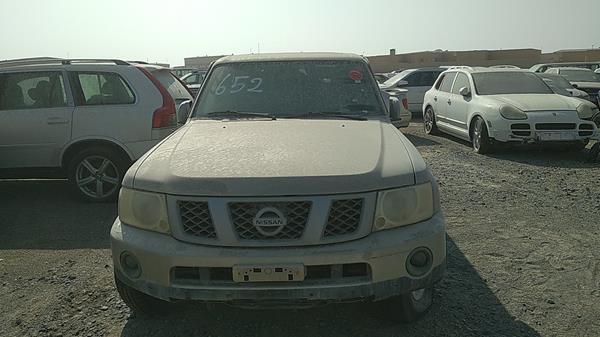 nissan patrol 2005 jn8fy15y75x541850