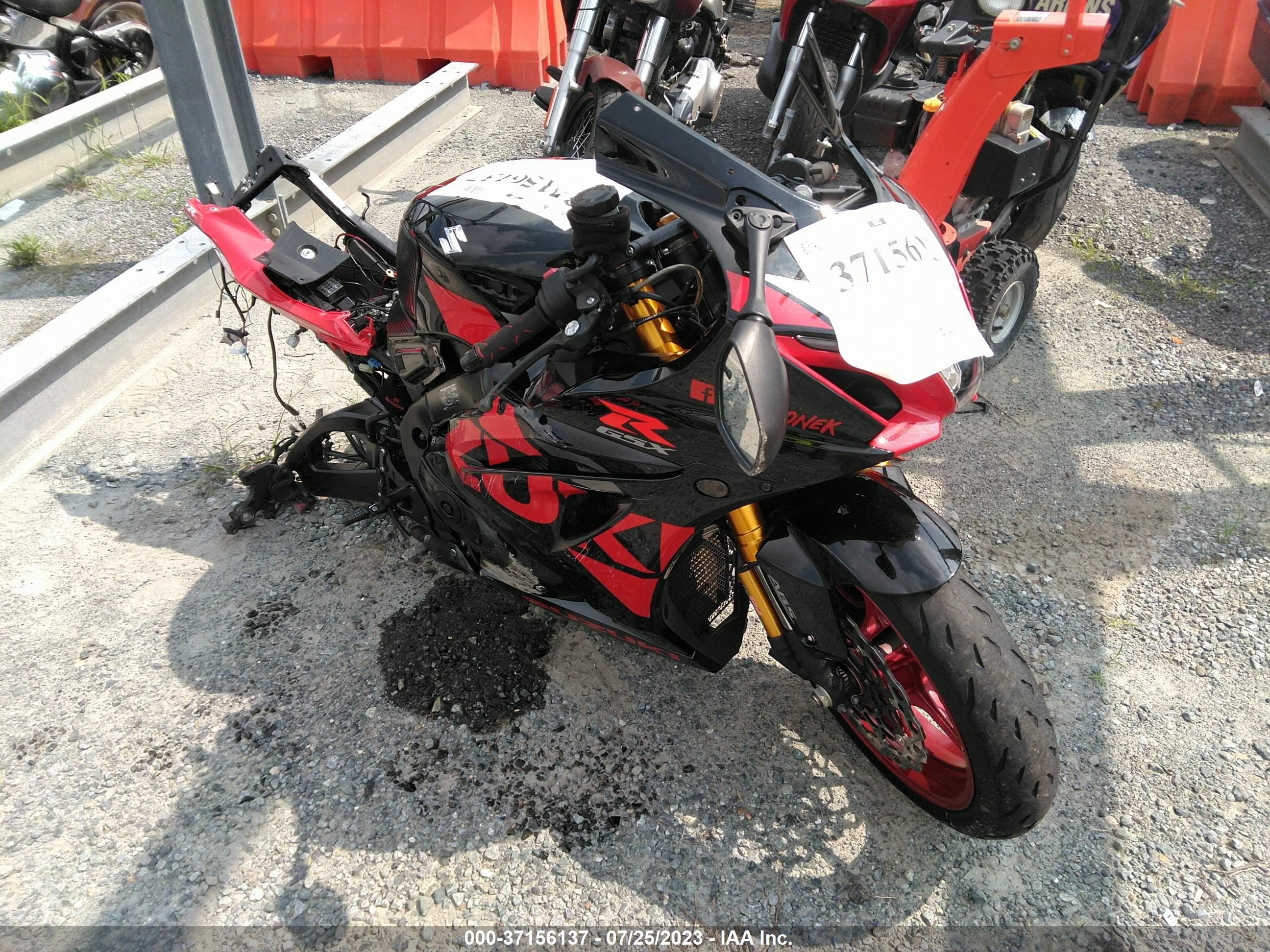 suzuki  2019 js1dm11mxk7100012