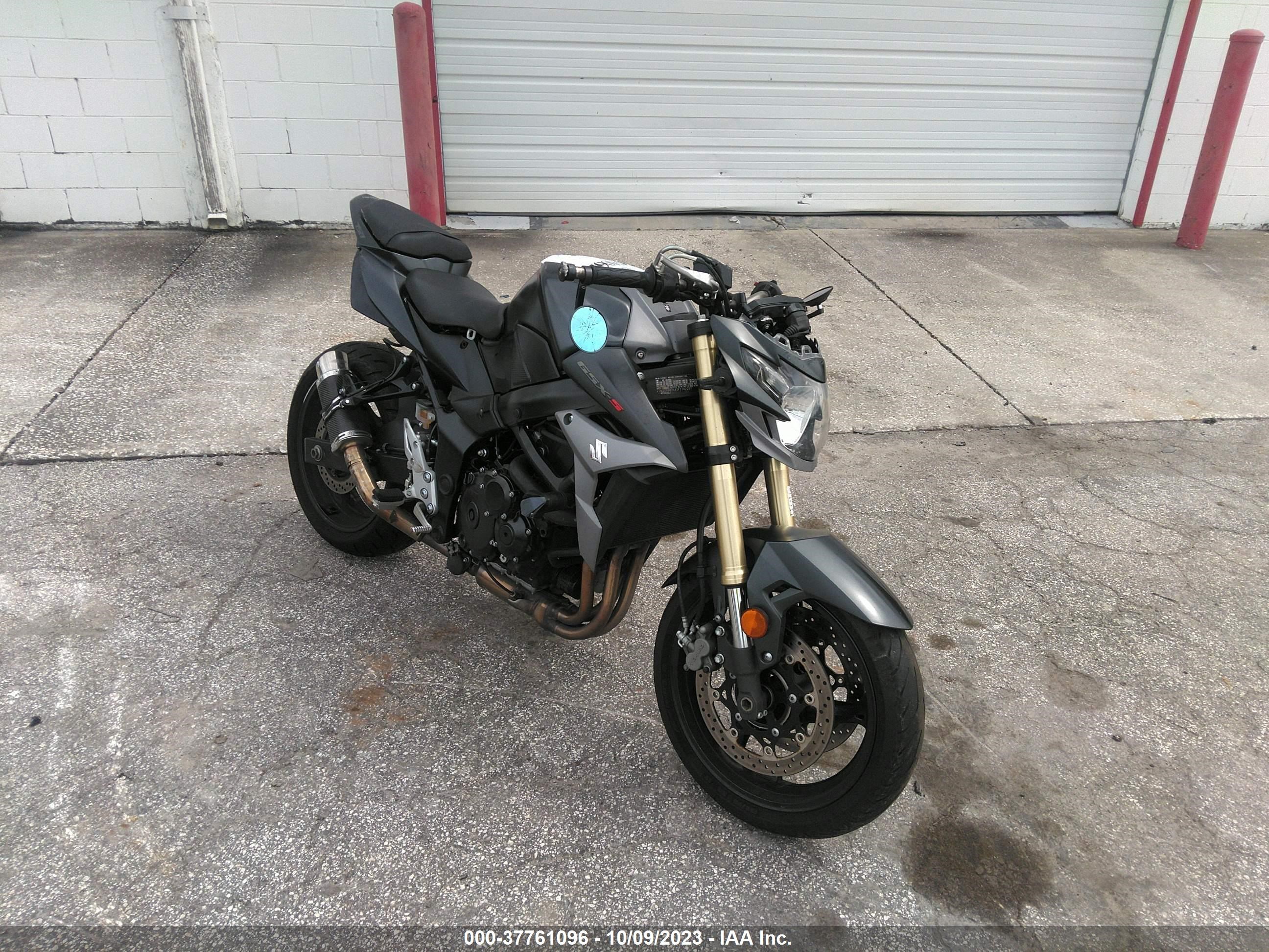 suzuki  2015 js1gr7na2f2102227