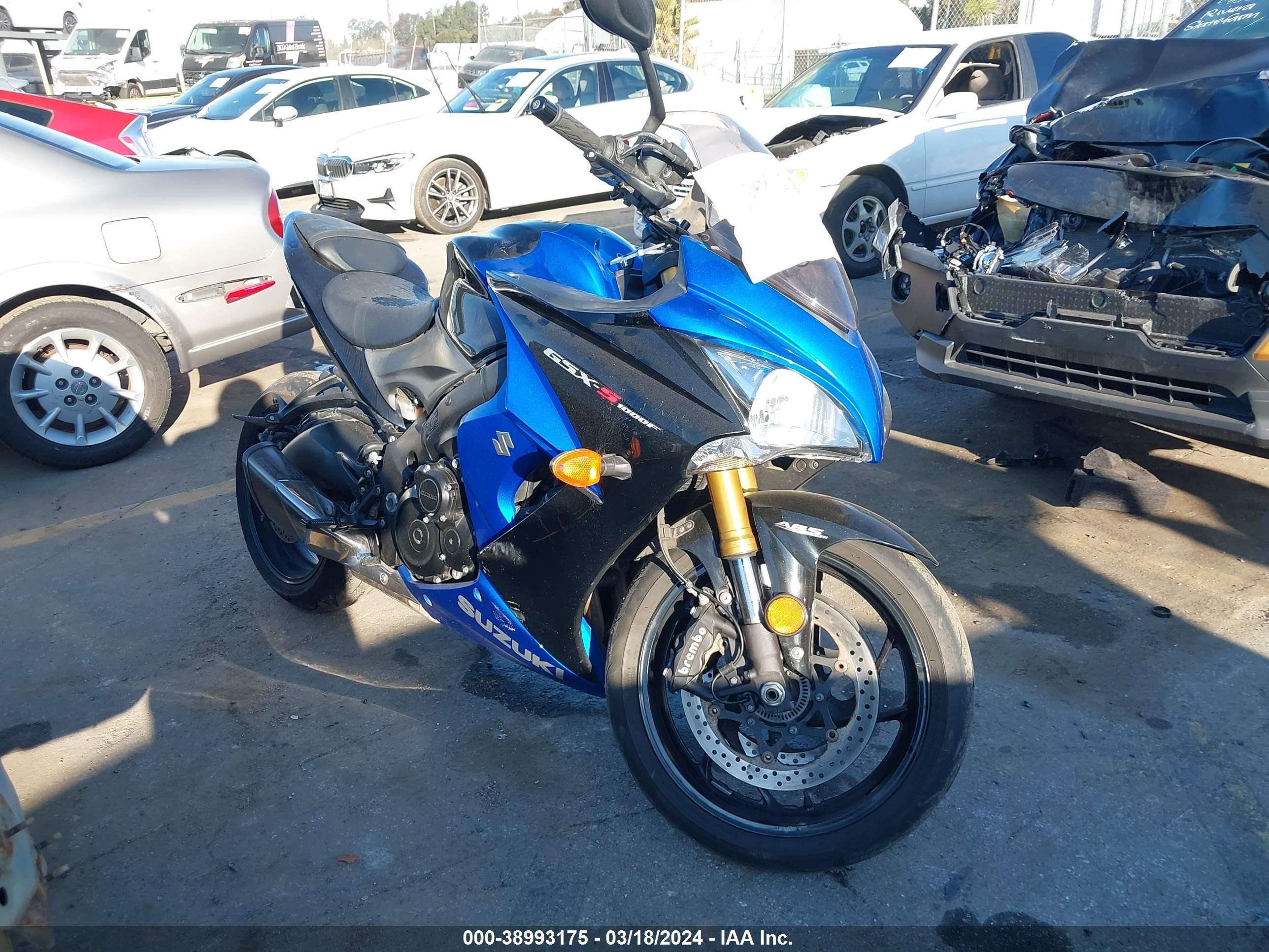 suzuki  2018 js1gt7cb6j2100261