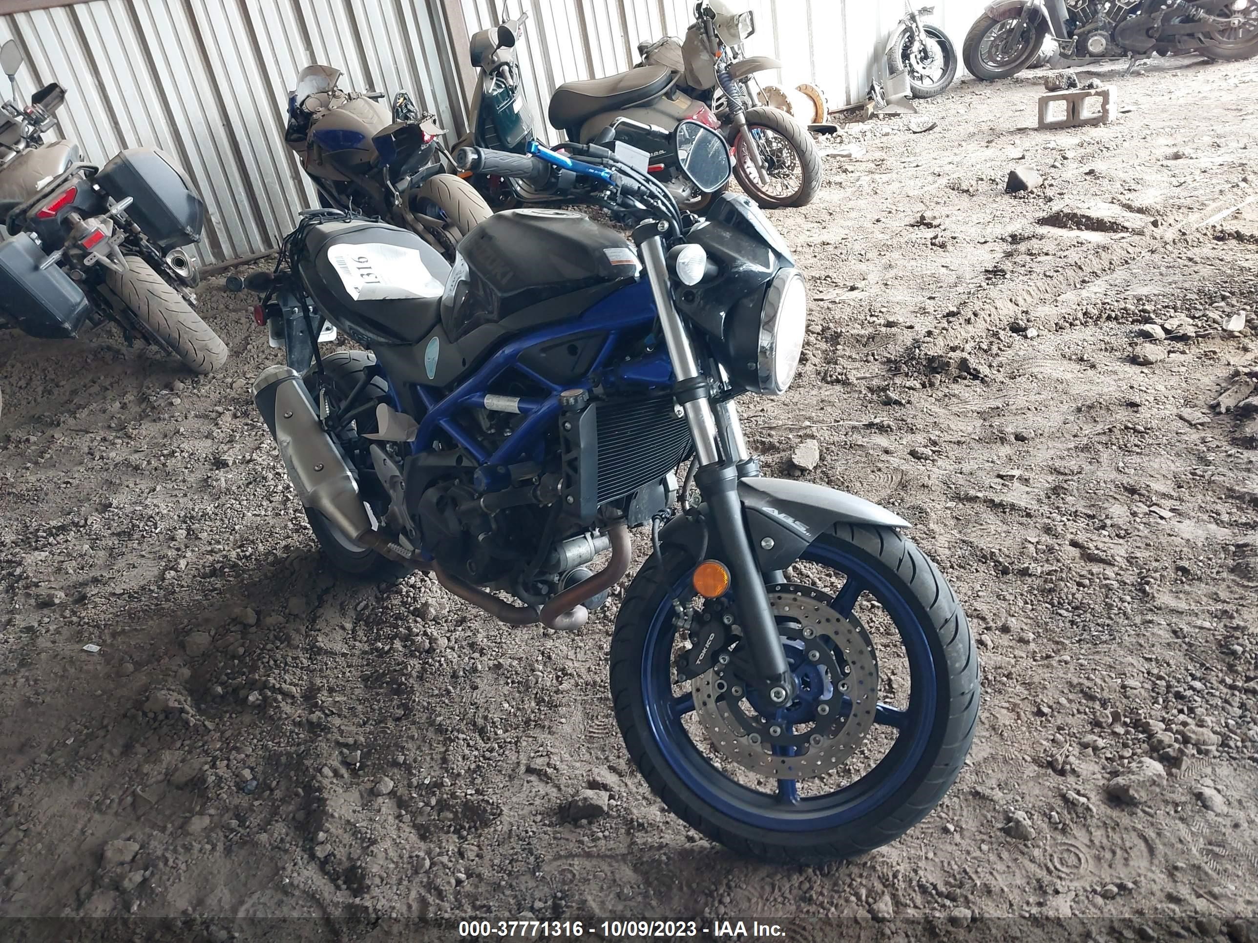 suzuki  2019 js1vp55b0k7101102