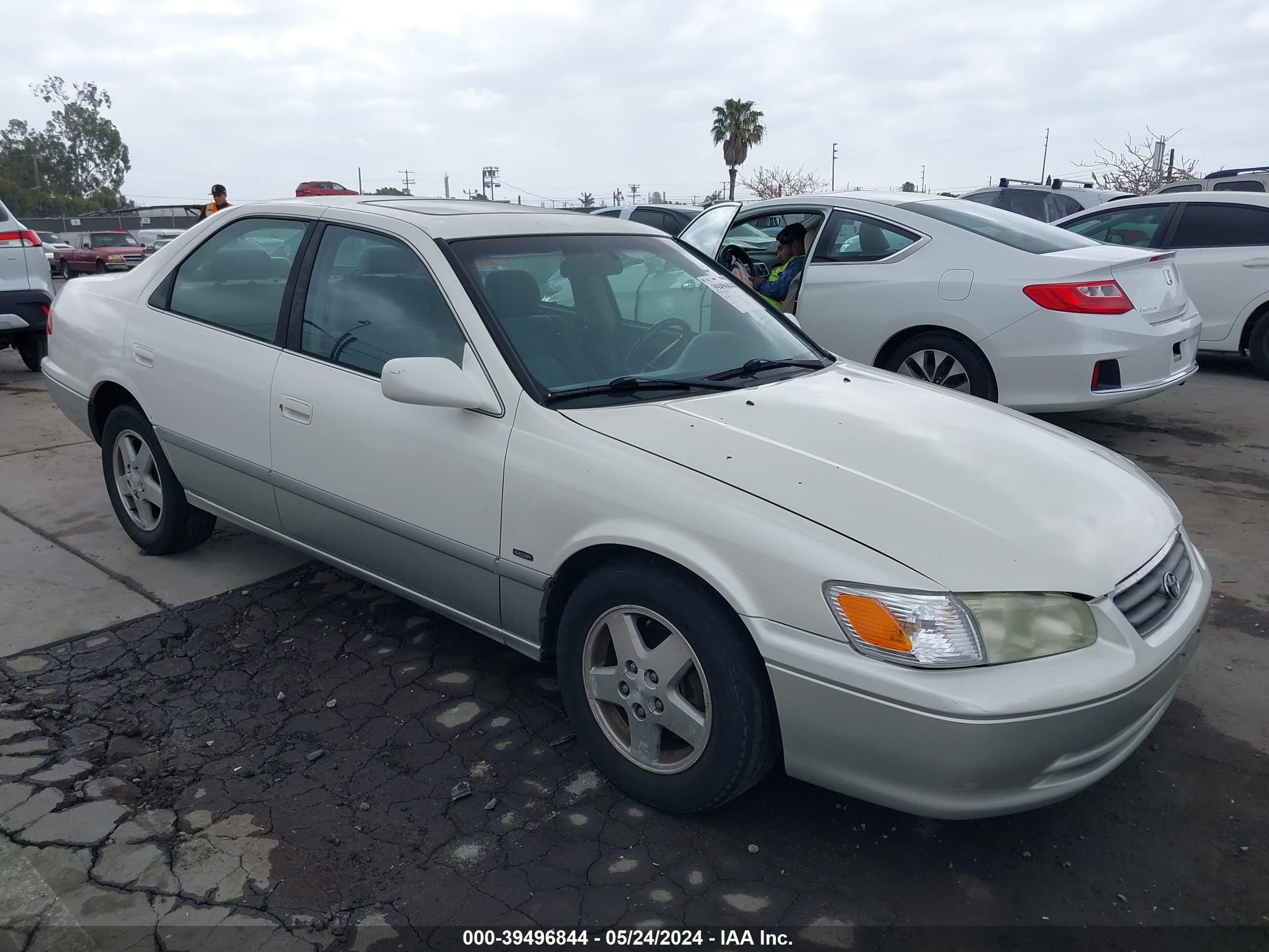 toyota camry 2001 jt2bf22k210297042