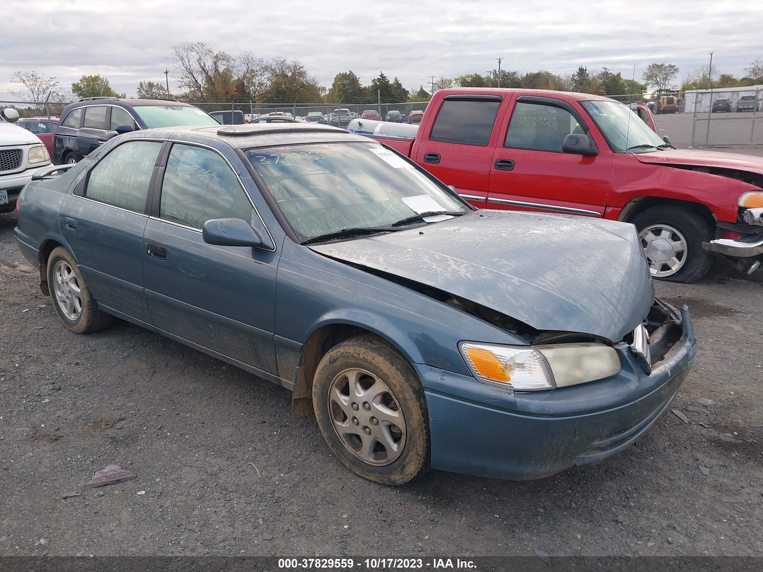 toyota camry 2000 jt2bg22k0y0466417