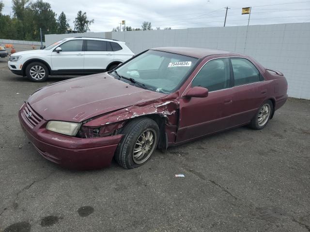 toyota camry 4d 2 1998 jt2bg22k1w0159643