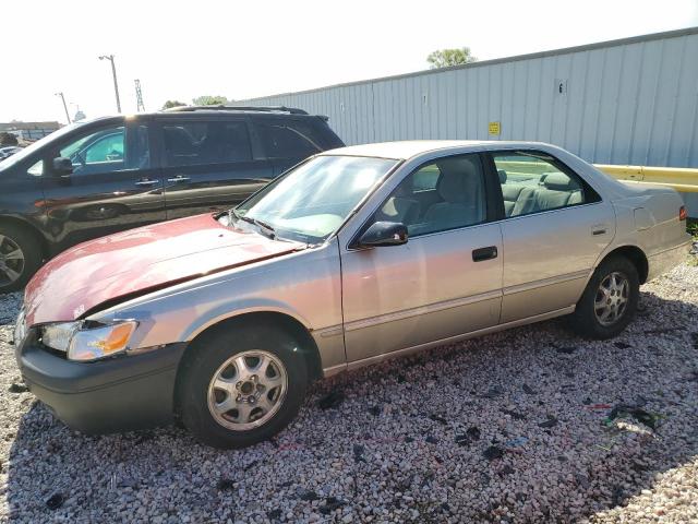 toyota camry 1999 jt2bg22k2x0270137