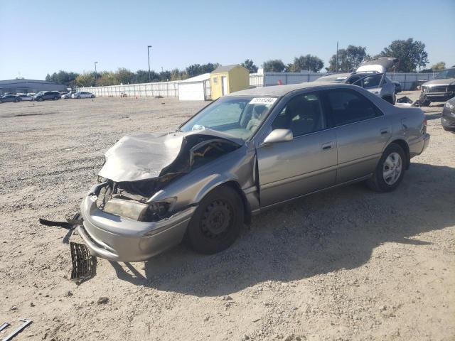 toyota camry ce 2000 jt2bg22k5y0499218