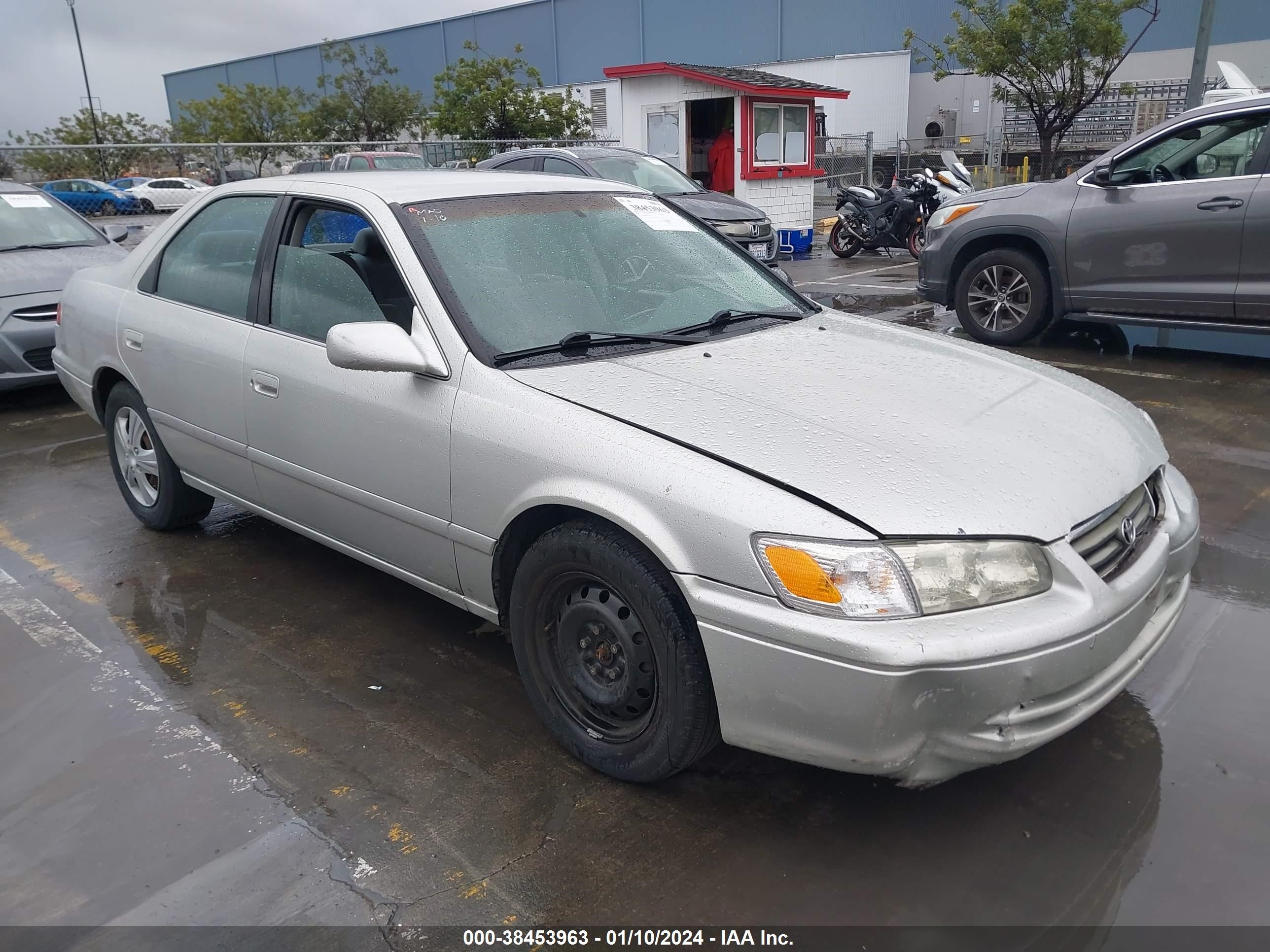 toyota camry 2000 jt2bg22k5y0530449