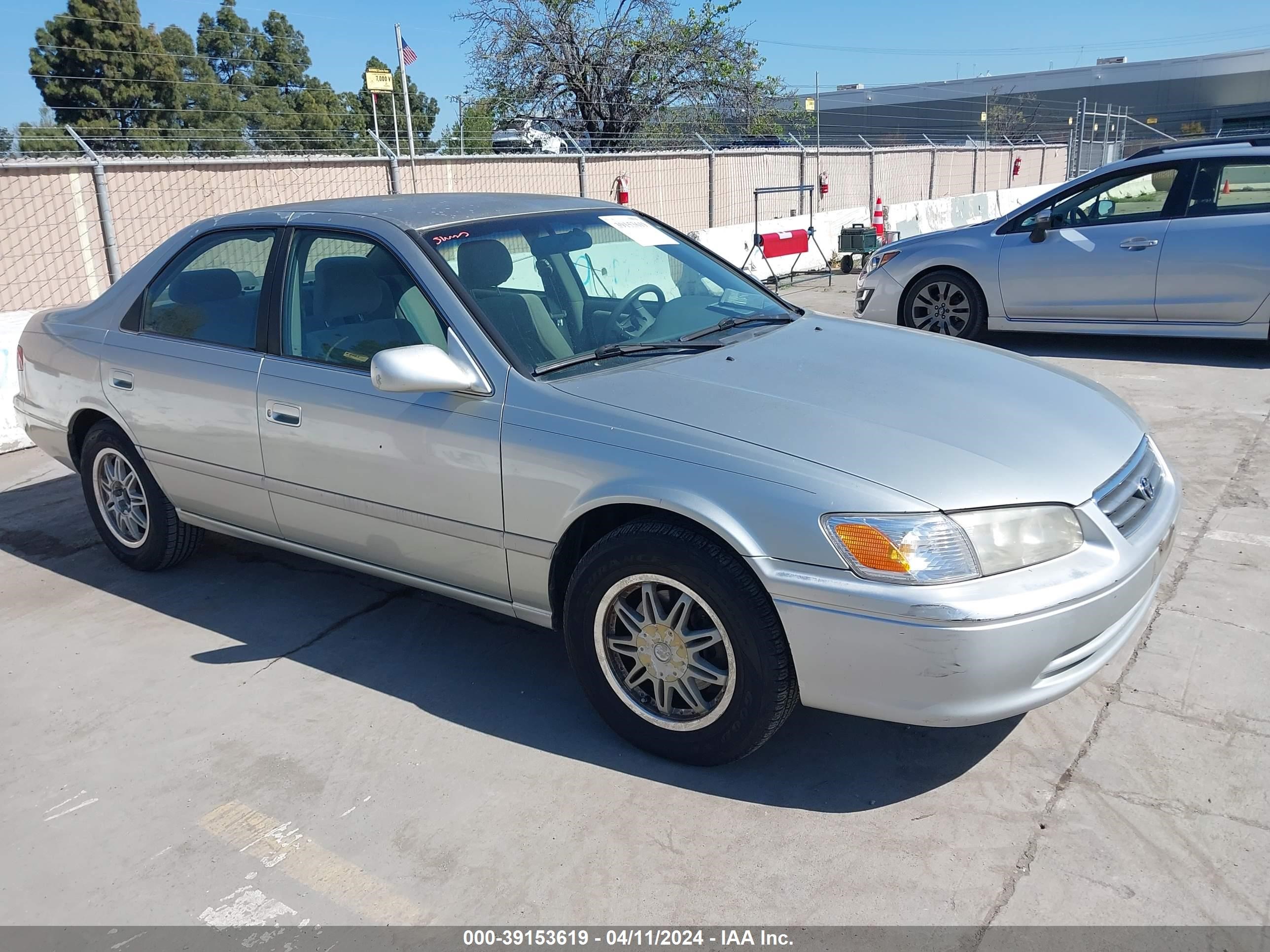 toyota camry 2000 jt2bg22k6y0484209