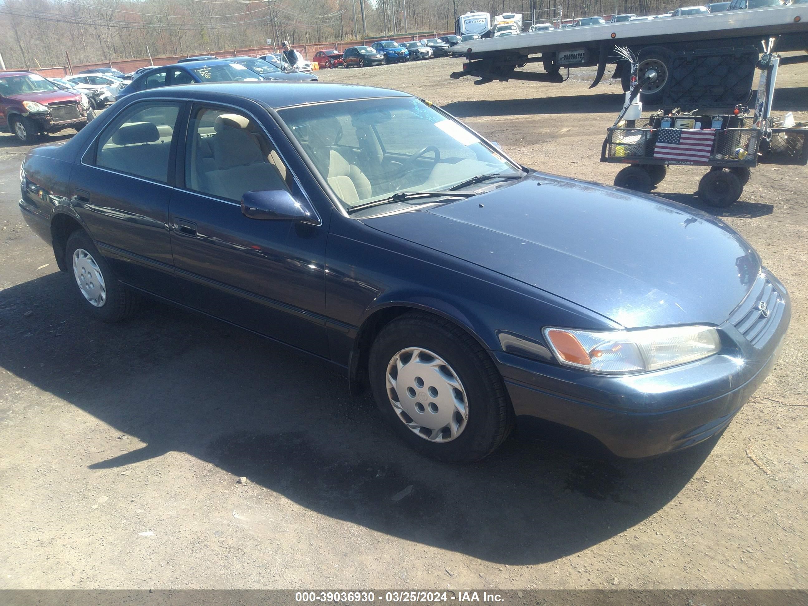 toyota camry 1998 jt2bg22k7w0112469