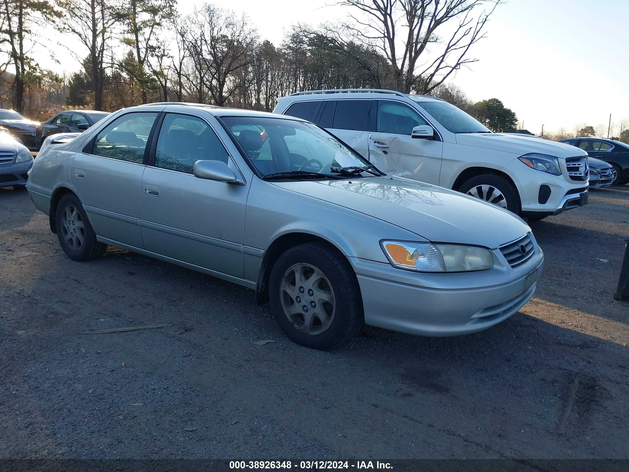 toyota camry 2000 jt2bg28k1y0390102