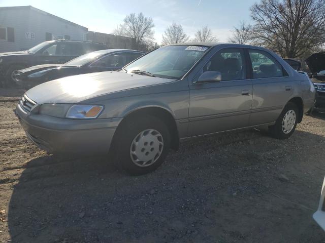 toyota camry le 1998 jt2bg28k2w0151171