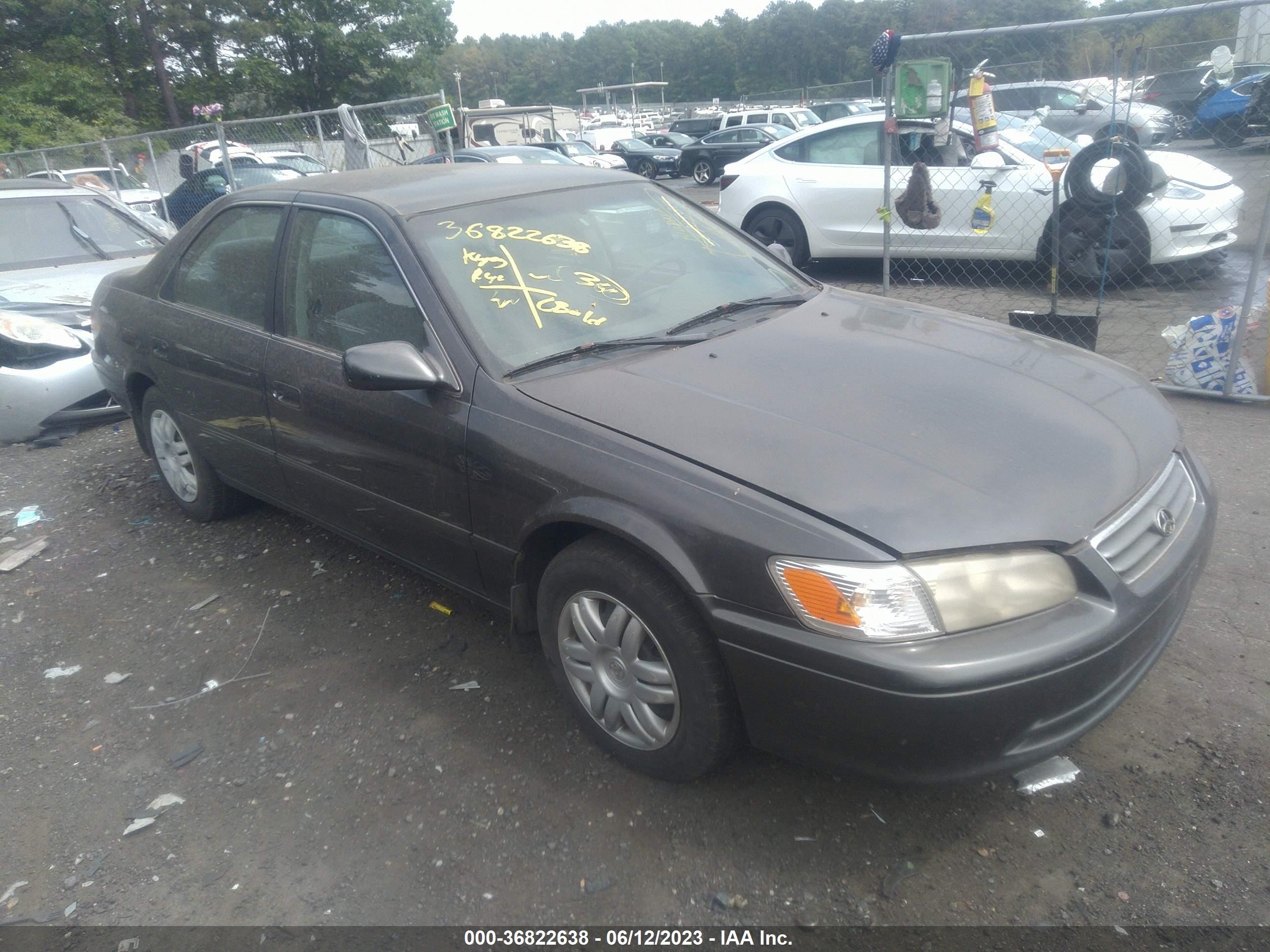 toyota camry 2000 jt2bg28k3y0426095