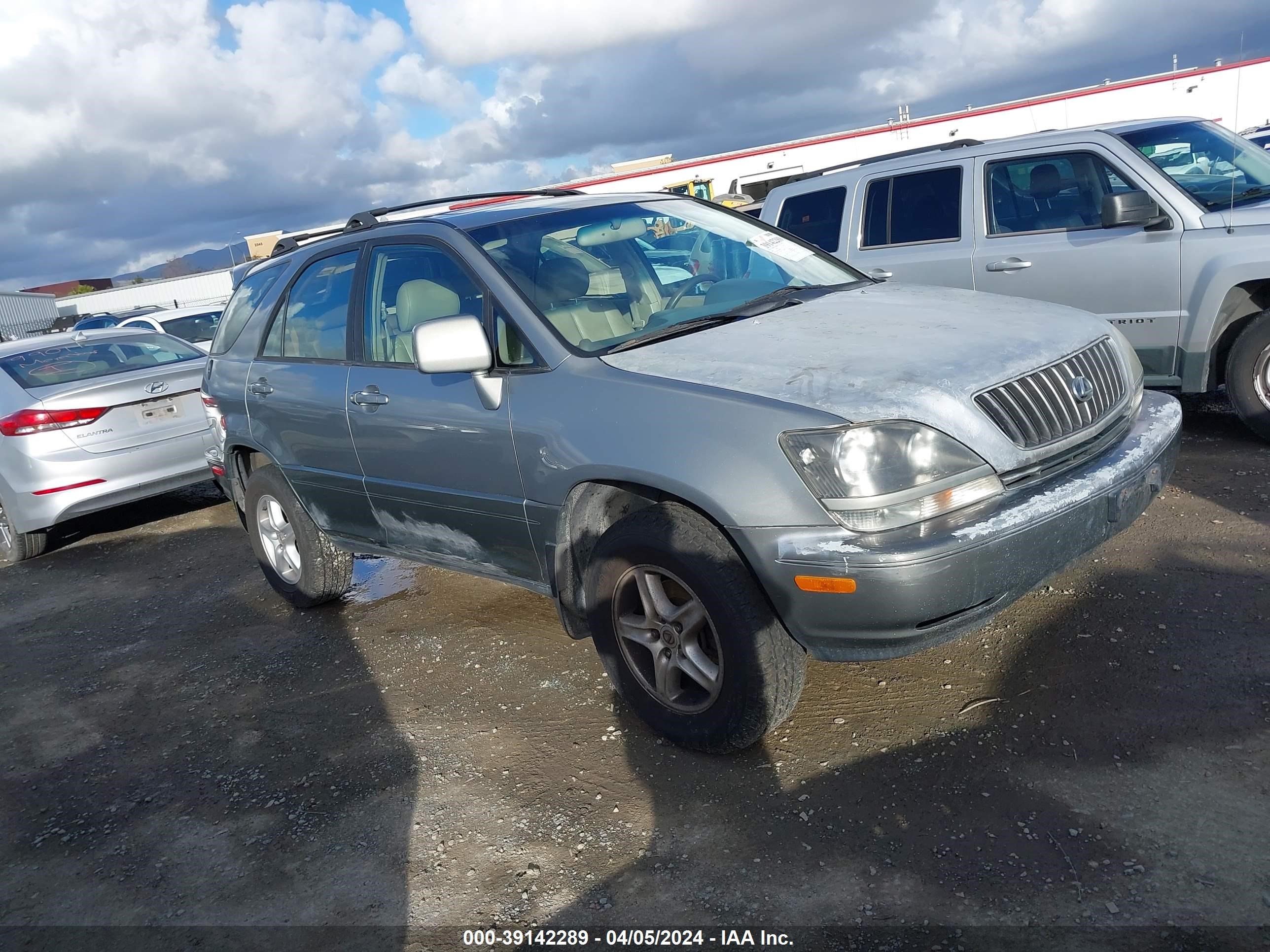 lexus rx 2000 jt6hf10u8y0158082