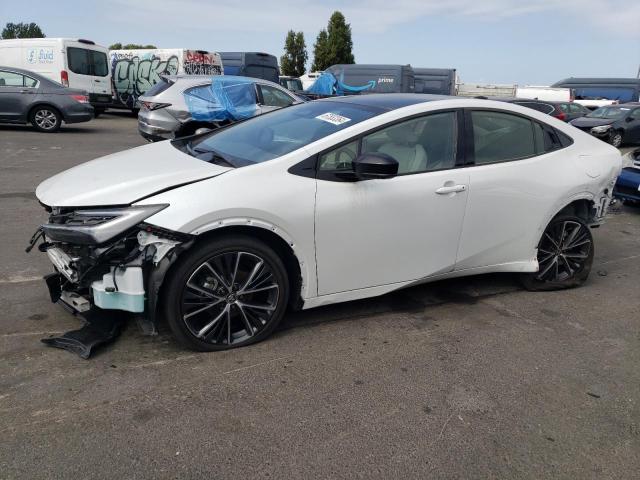 toyota prius le 2024 jtdacaau8r3026652