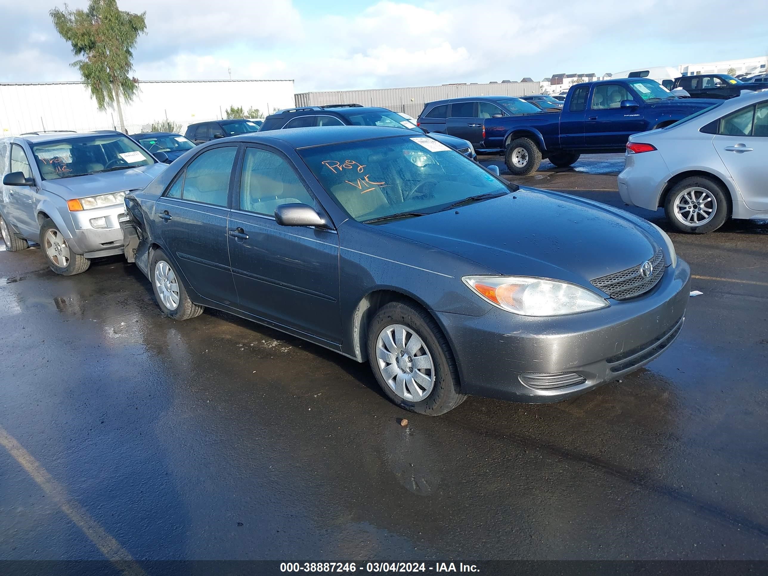 toyota camry 2002 jtdbe32k020123651