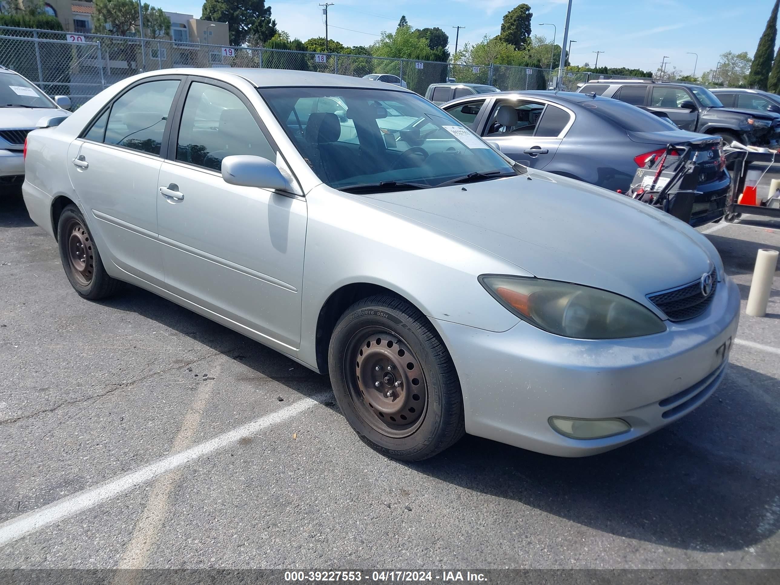 toyota camry 2002 jtdbe32k220036026