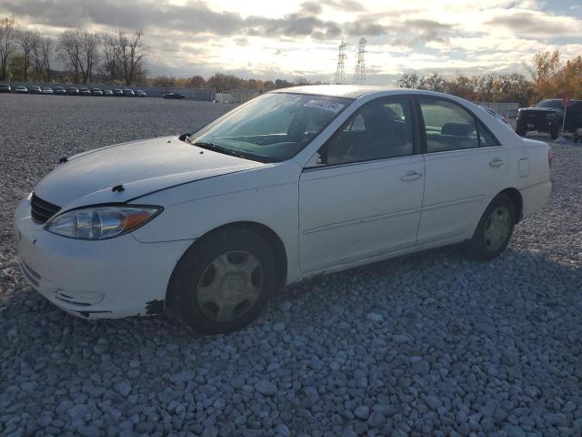 toyota camry le 2004 jtdbe32k440265584