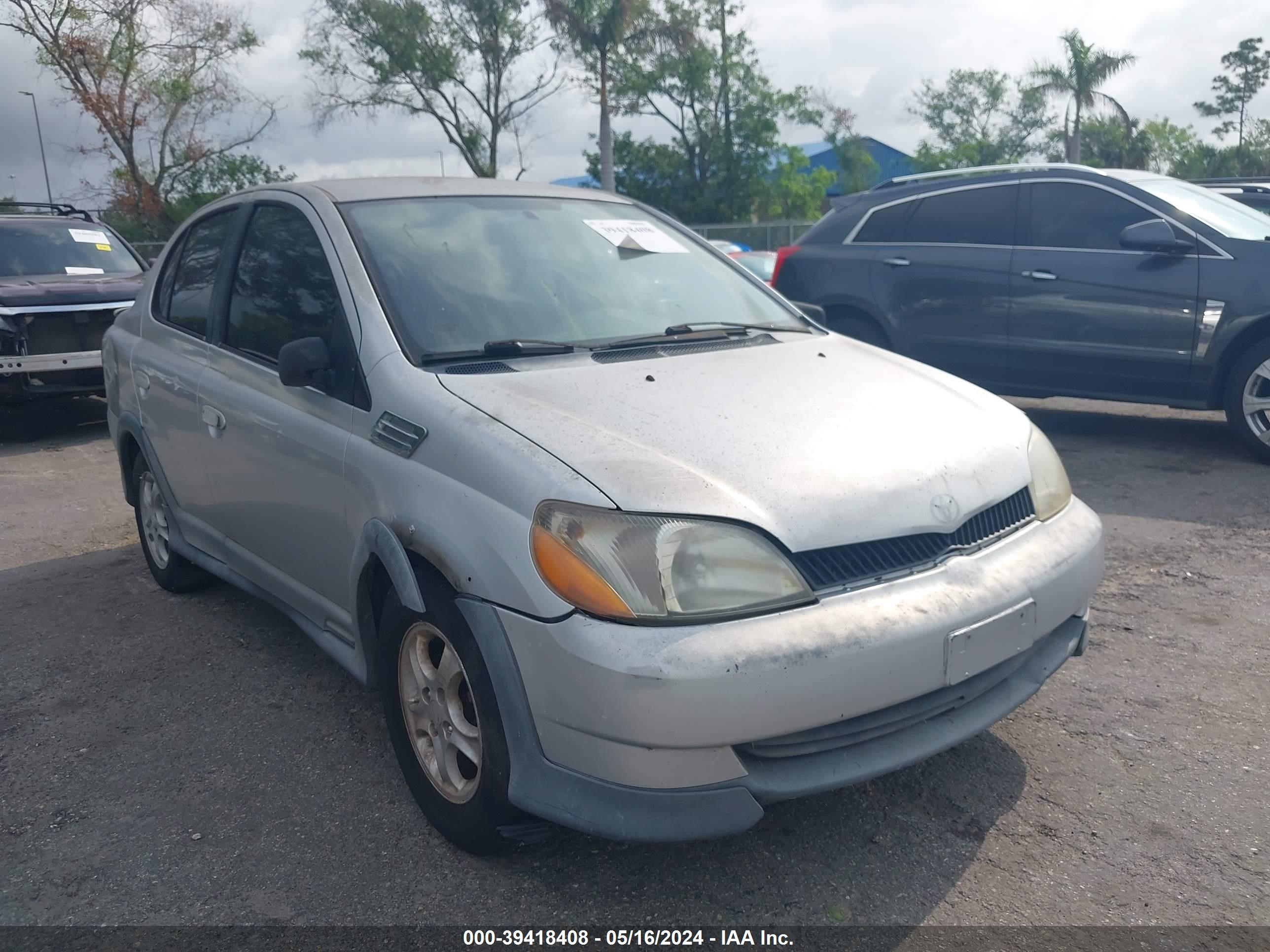 toyota echo 2000 jtdbt1233y0084047