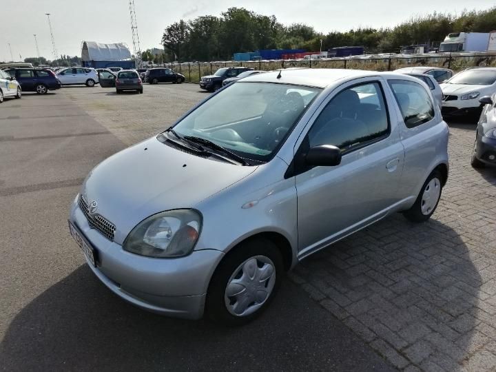 toyota yaris hatchback 2001 jtdjw123x00118430