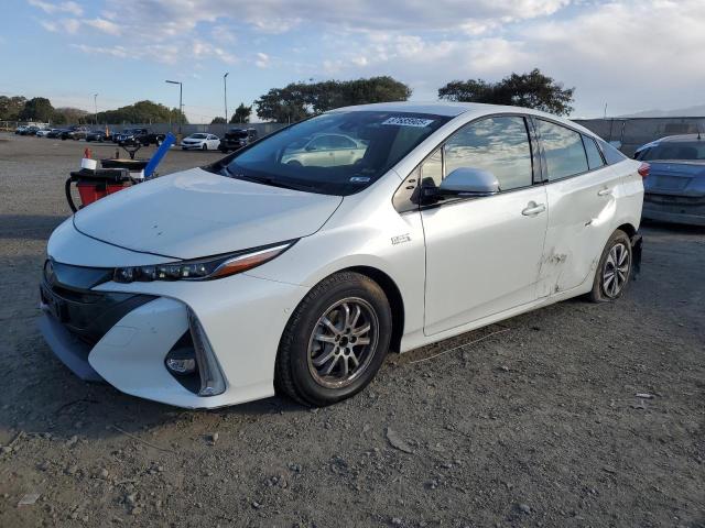 toyota prius prim 2017 jtdkarfp5h3054290