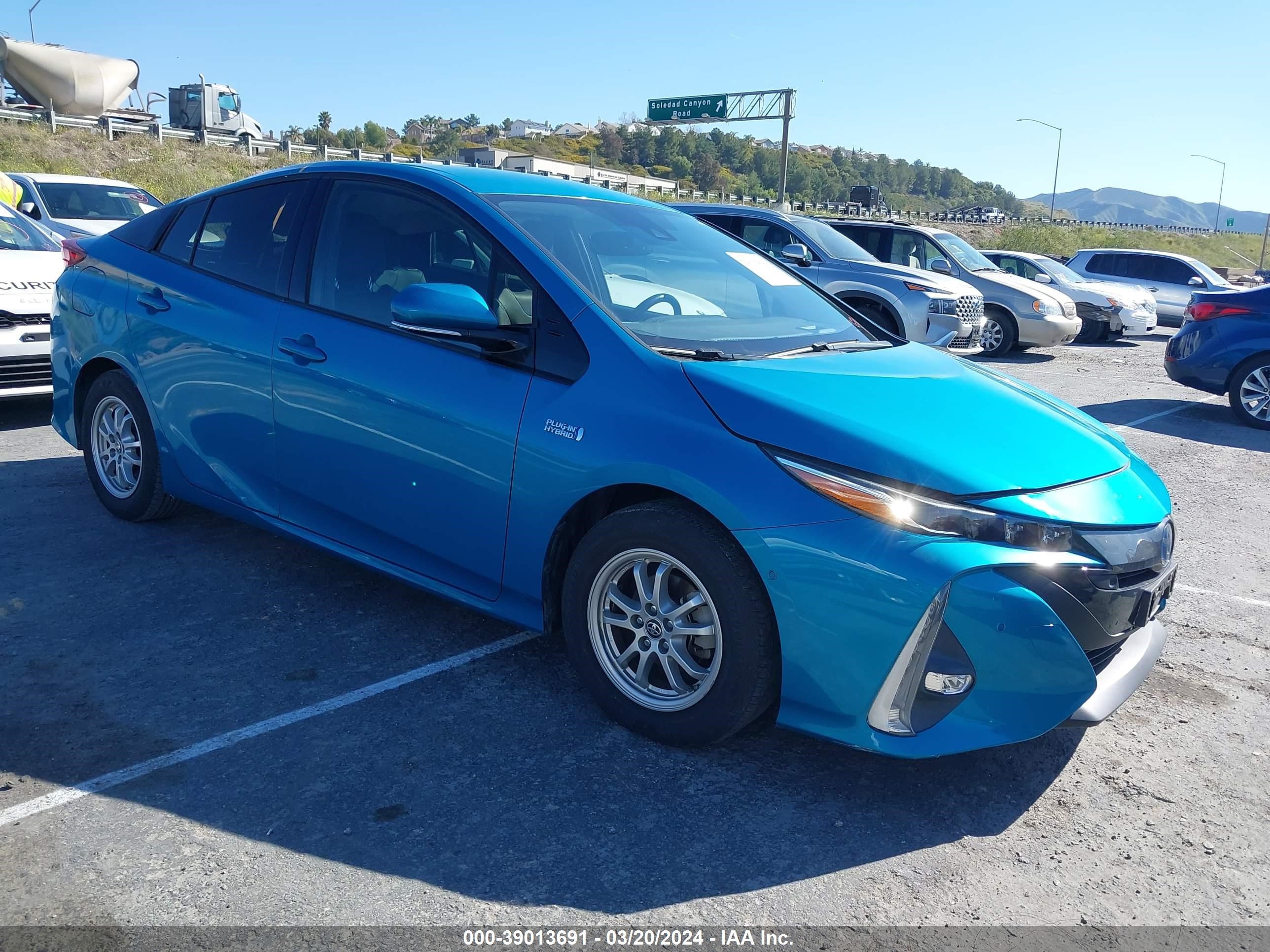 toyota prius 2019 jtdkarfp8k3105711