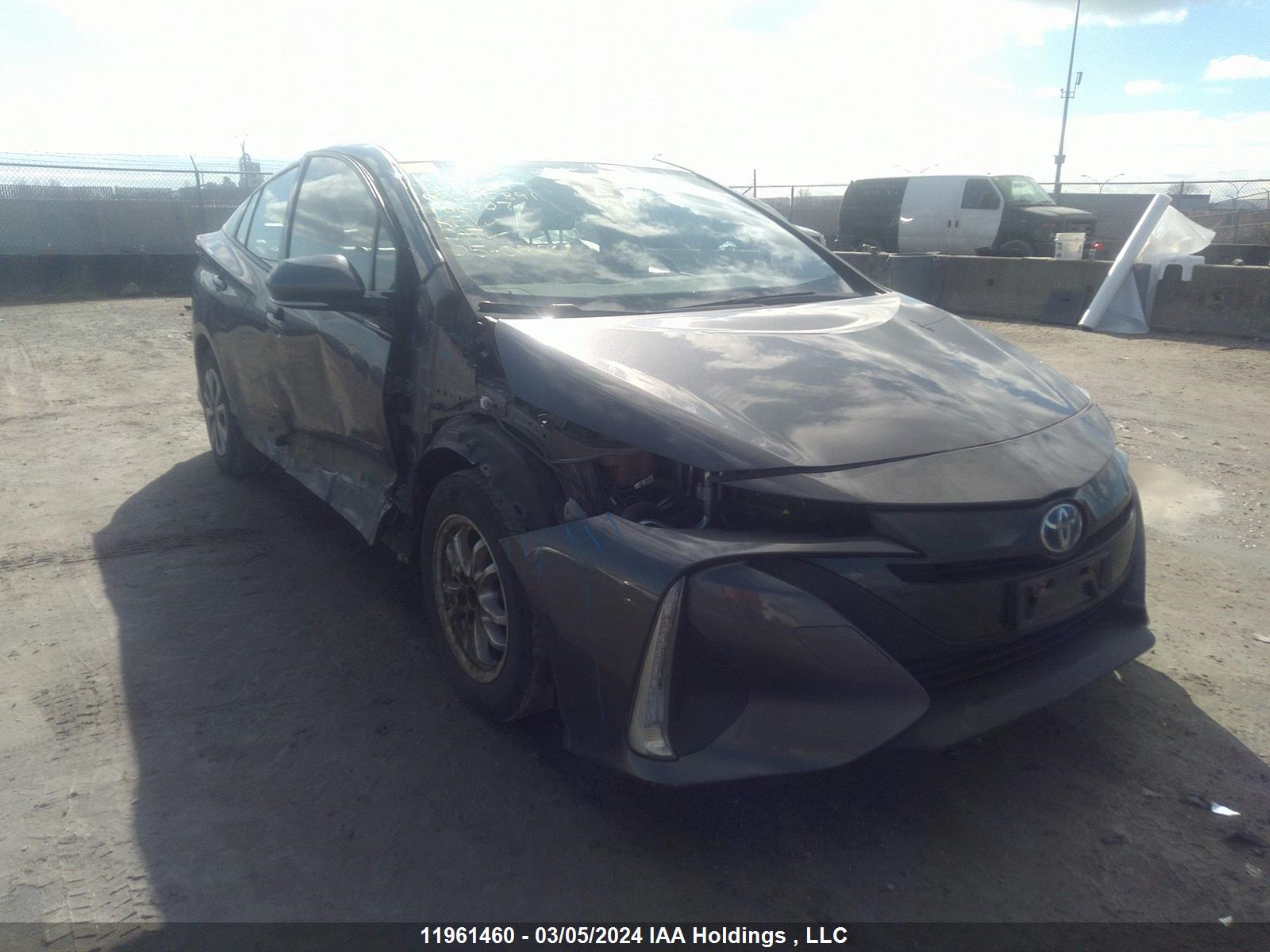 toyota prius 2018 jtdkarfpxj3095391