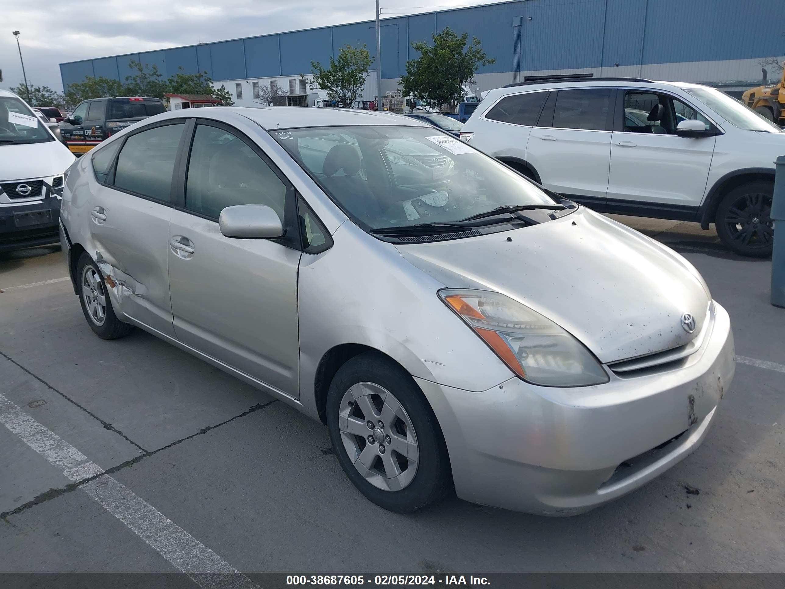 toyota prius 2005 jtdkb20u957023695