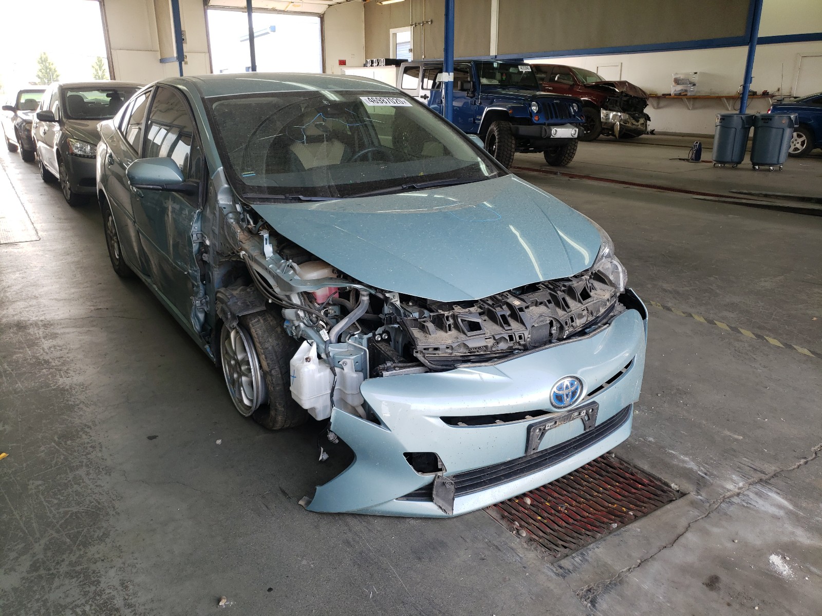 toyota prius 2017 jtdkbrfuxh3027556