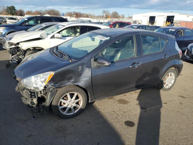 toyota prius c 2012 jtdkdtb31c1012646