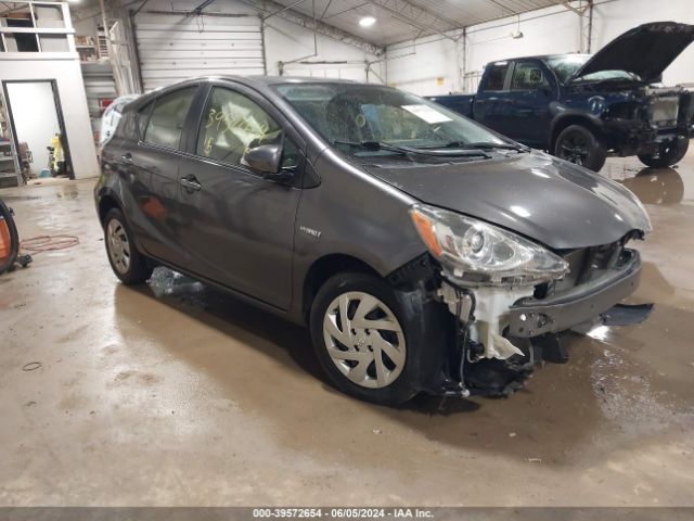 toyota prius c 2015 jtdkdtb31f1586474